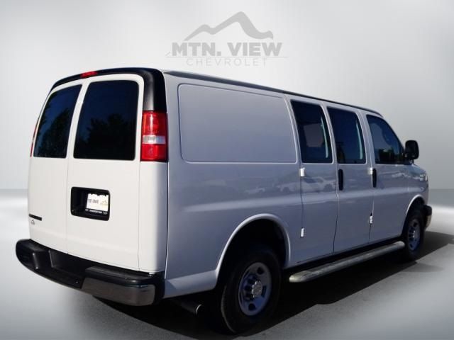 2022 Chevrolet Express Base