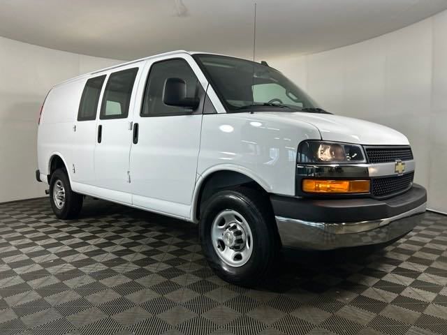 2022 Chevrolet Express Base