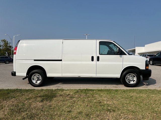 2022 Chevrolet Express Base