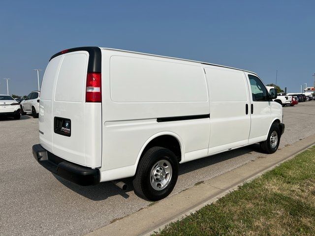 2022 Chevrolet Express Base