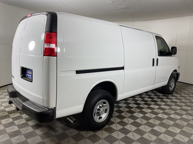 2022 Chevrolet Express Base