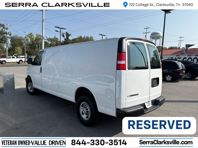 2022 Chevrolet Express Base