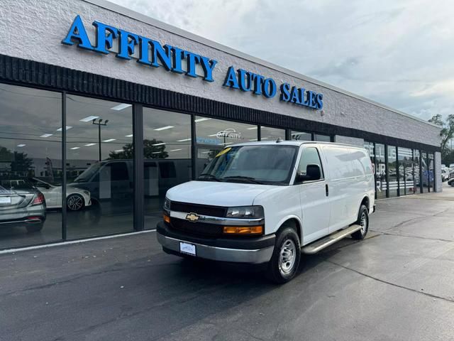 2022 Chevrolet Express Base