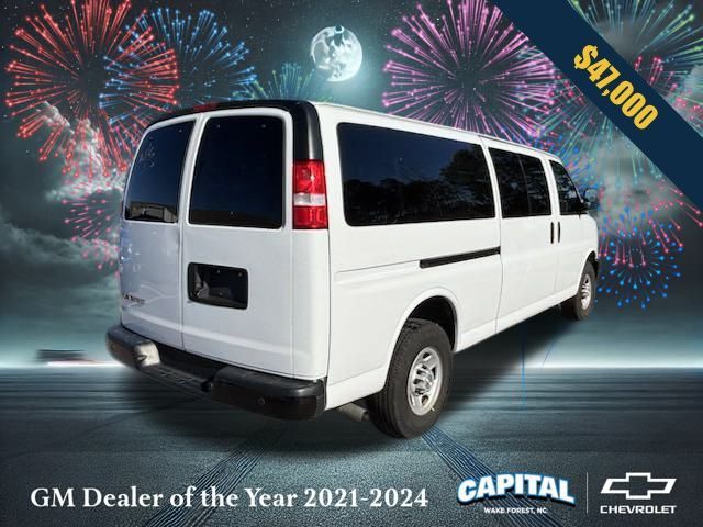 2022 Chevrolet Express LS