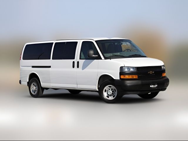 2022 Chevrolet Express LS