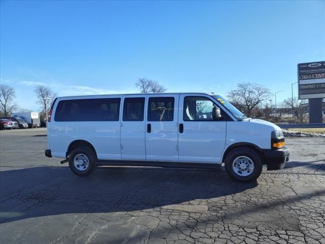 2022 Chevrolet Express LS