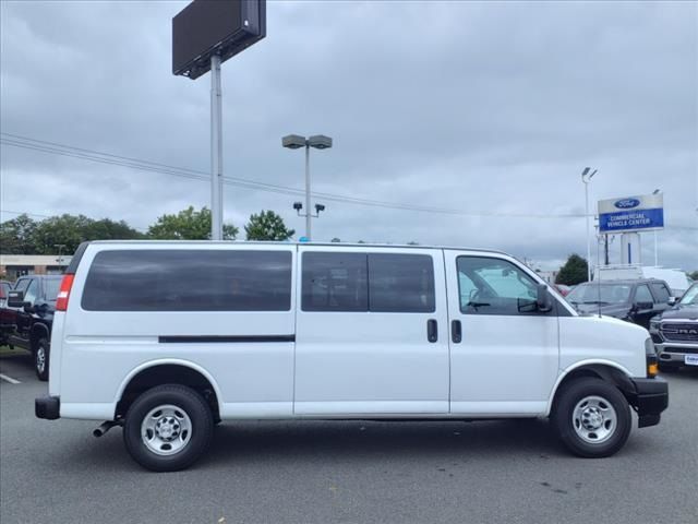 2022 Chevrolet Express LS