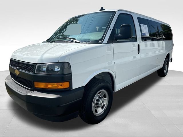 2022 Chevrolet Express LS