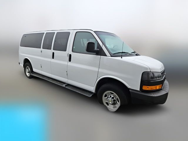 2022 Chevrolet Express LS