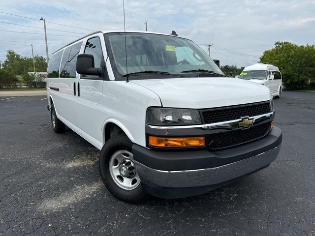 2022 Chevrolet Express LT