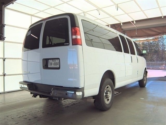 2022 Chevrolet Express LT