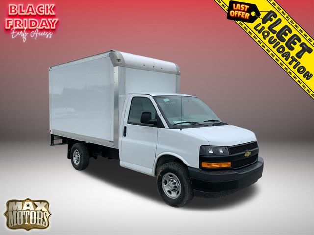 2022 Chevrolet Express Base