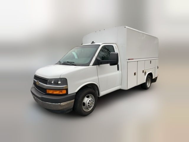 2022 Chevrolet Express Base