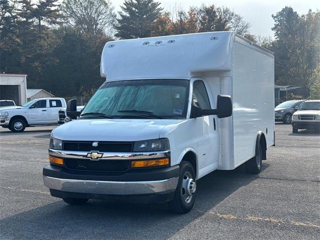 2022 Chevrolet Express Base