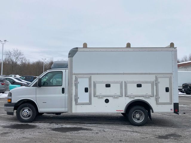 2022 Chevrolet Express Base