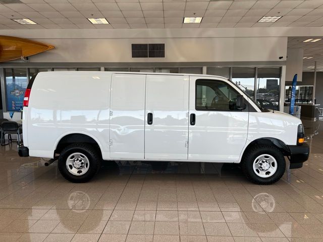 2022 Chevrolet Express Base