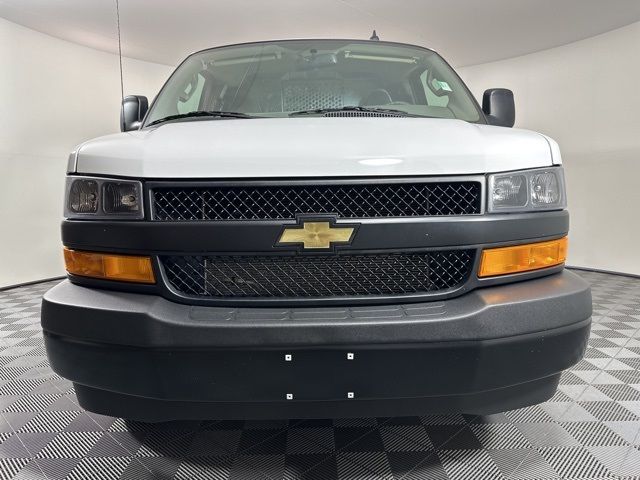 2022 Chevrolet Express Base