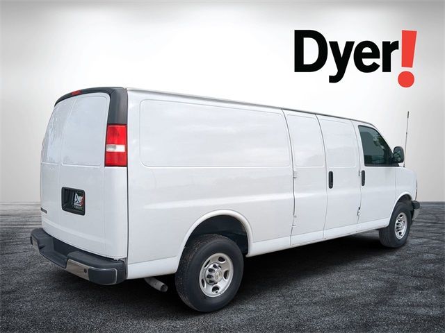 2022 Chevrolet Express Base
