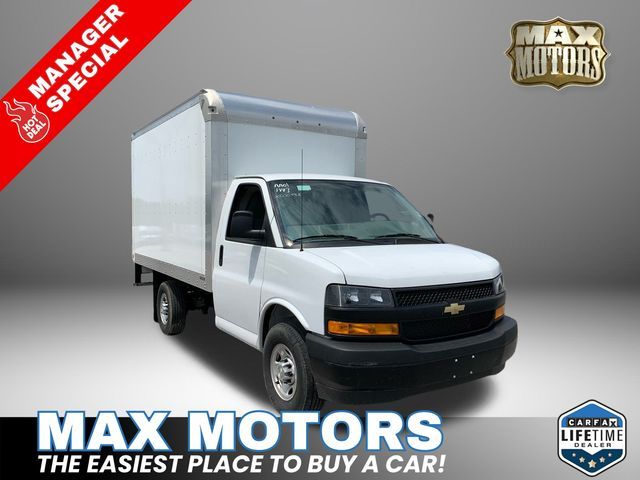 2022 Chevrolet Express Base