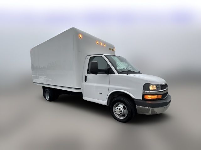 2022 Chevrolet Express Base