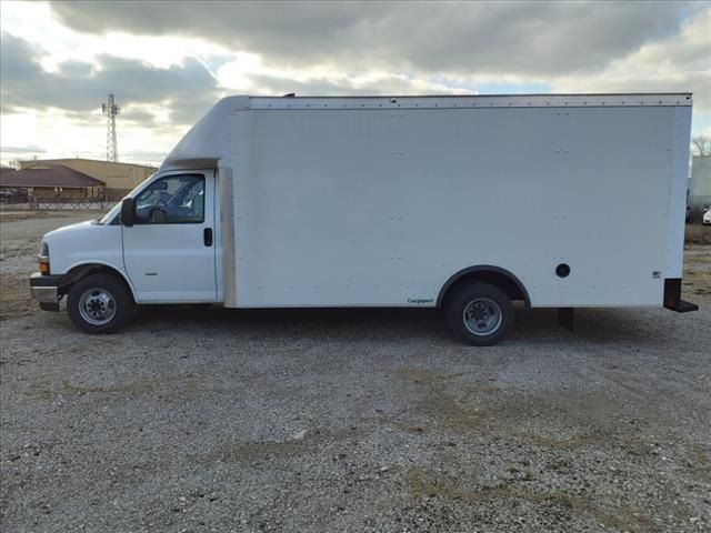 2022 Chevrolet Express Base