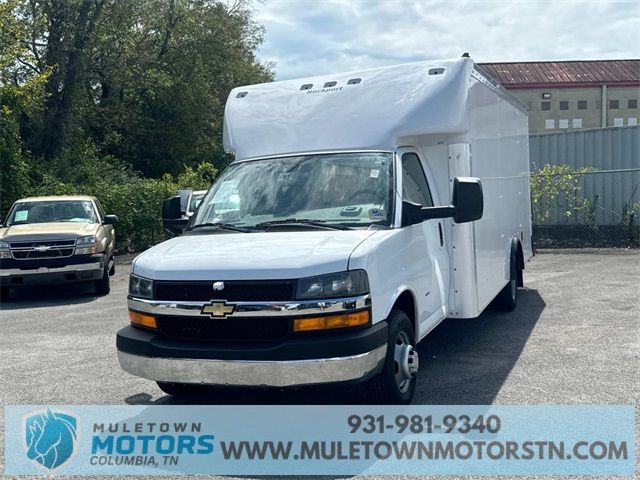 2022 Chevrolet Express Base