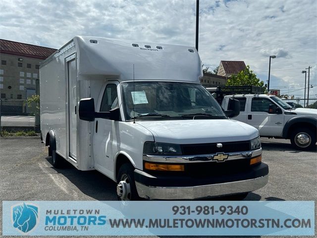 2022 Chevrolet Express Base