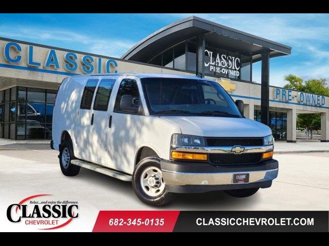 2022 Chevrolet Express Base