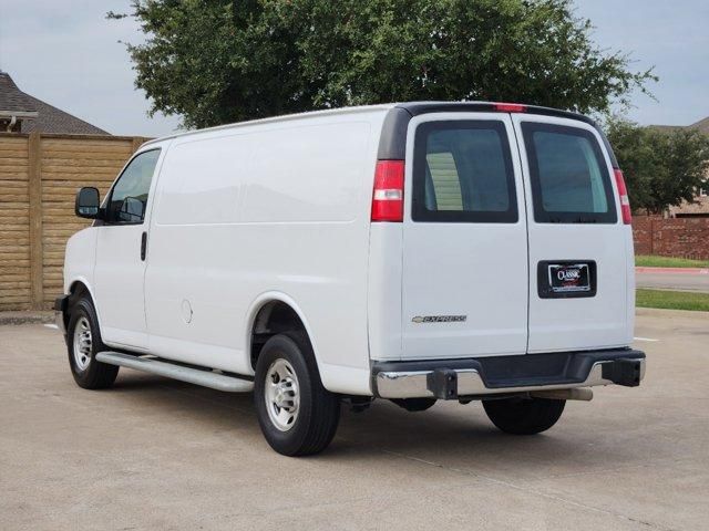 2022 Chevrolet Express Base