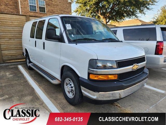 2022 Chevrolet Express Base