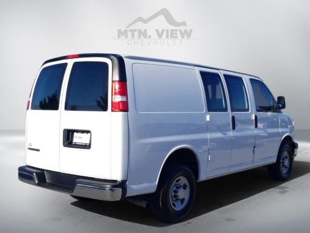 2022 Chevrolet Express Base