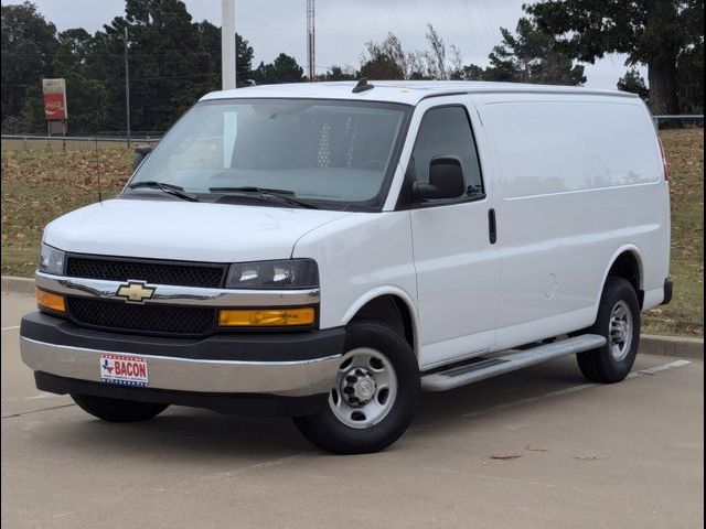 2022 Chevrolet Express Base