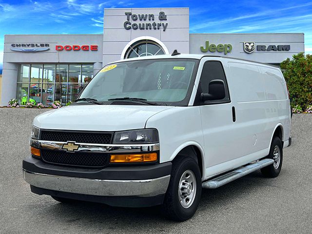 2022 Chevrolet Express Base