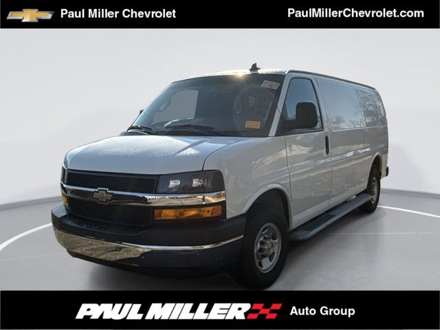 2022 Chevrolet Express Base