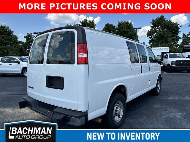 2022 Chevrolet Express Base