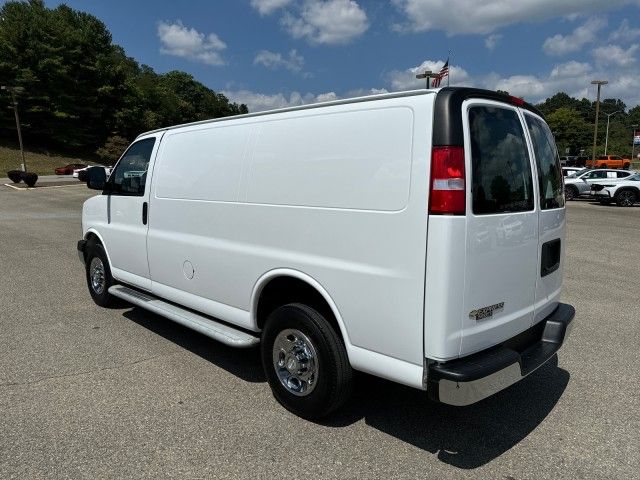 2022 Chevrolet Express Base