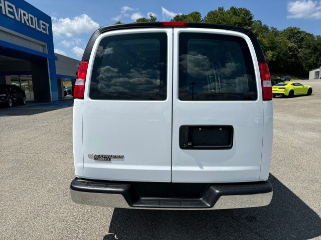 2022 Chevrolet Express Base