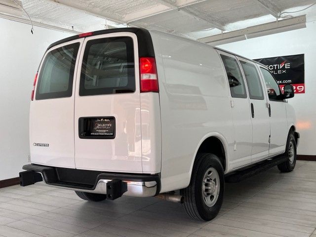 2022 Chevrolet Express Base