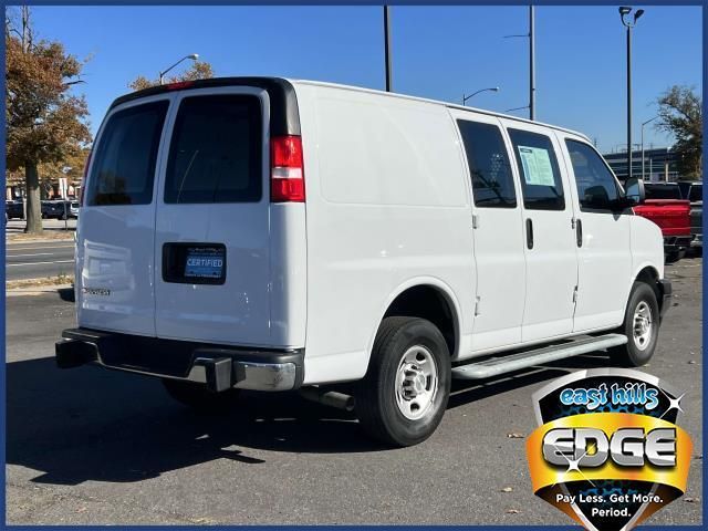 2022 Chevrolet Express Base