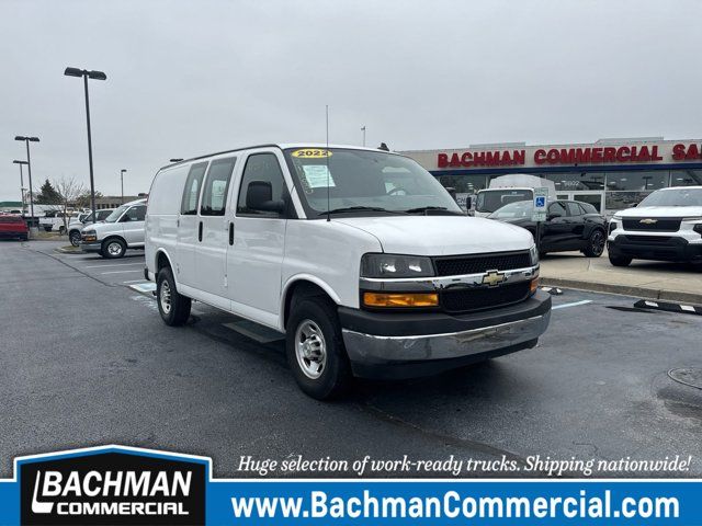 2022 Chevrolet Express Base