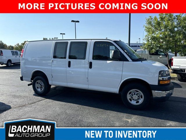 2022 Chevrolet Express Base