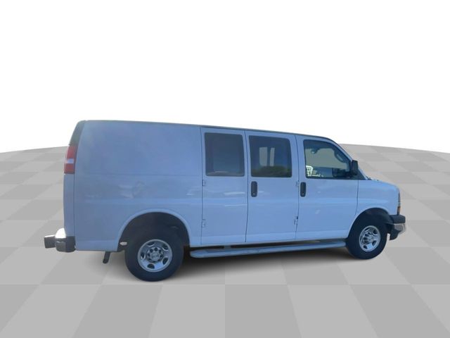 2022 Chevrolet Express Base