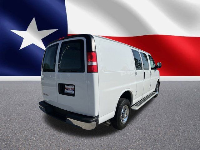 2022 Chevrolet Express Base