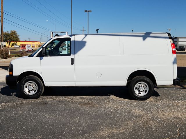 2022 Chevrolet Express Base