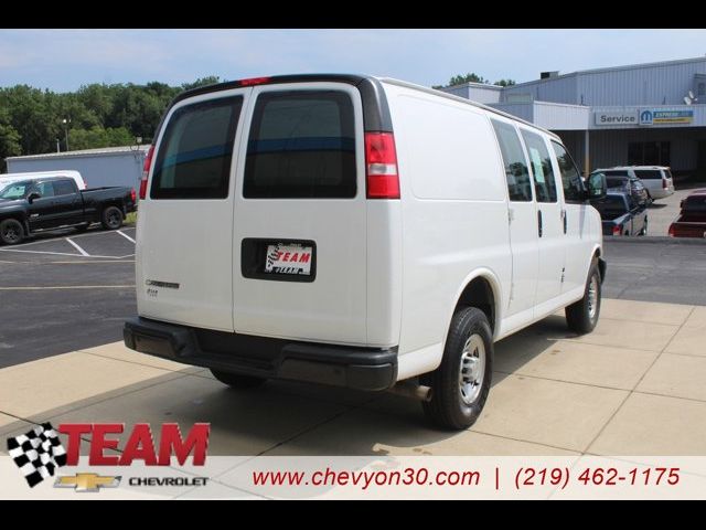 2022 Chevrolet Express Base