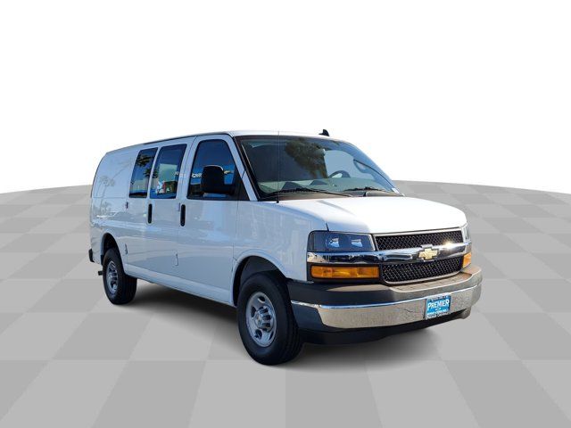 2022 Chevrolet Express Base