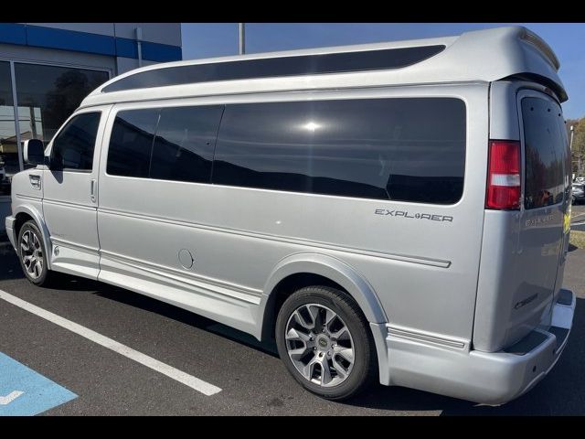 2022 Chevrolet Express Base