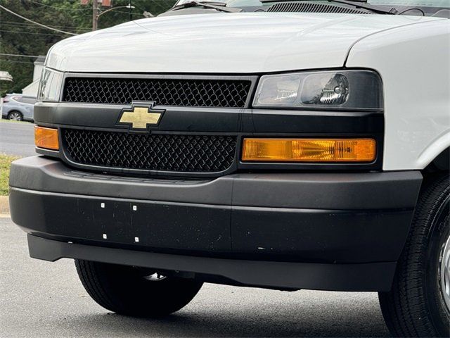 2022 Chevrolet Express Base