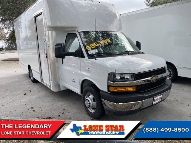 2022 Chevrolet Express Base