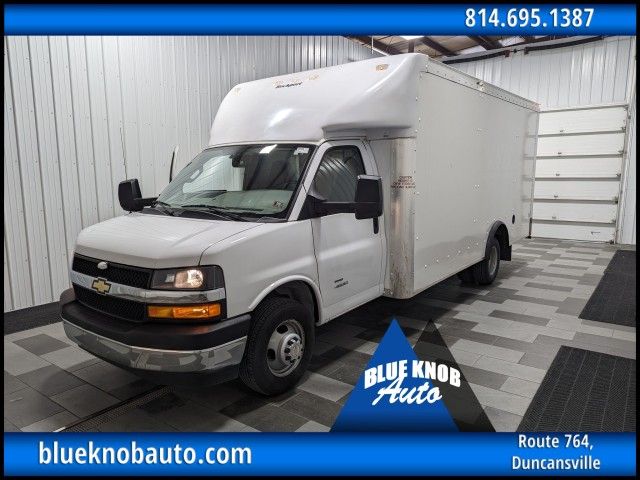 2022 Chevrolet Express Base